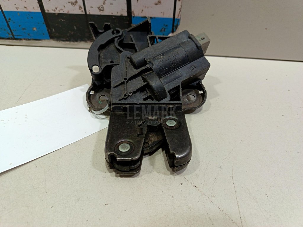 Замок багажника