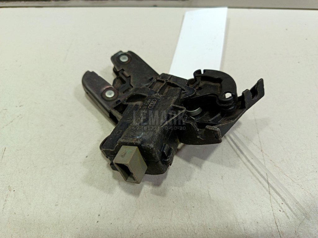 Замок багажника