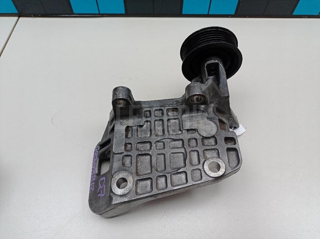 Кронштейн генератора для  Audi A5/S5 (F5) 2017