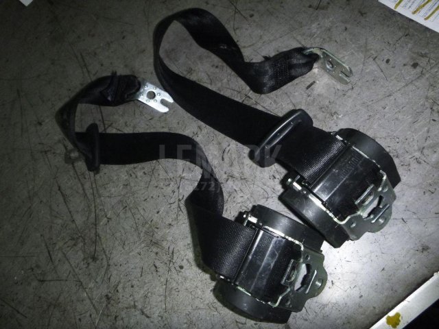 Ремень безопасности