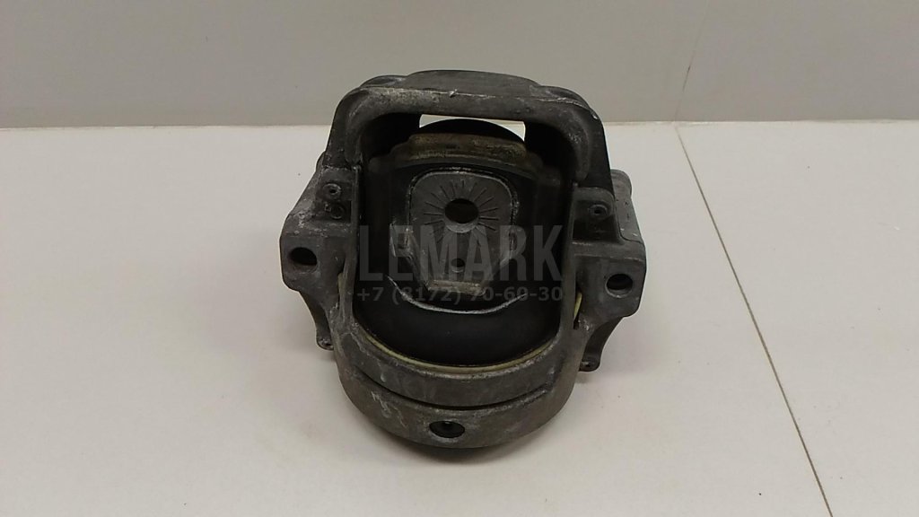 Опора двигателя левая для  Audi 100 [C4] 1991-1994