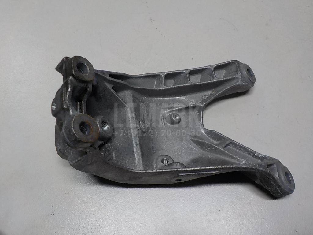 Кронштейн двигателя правый