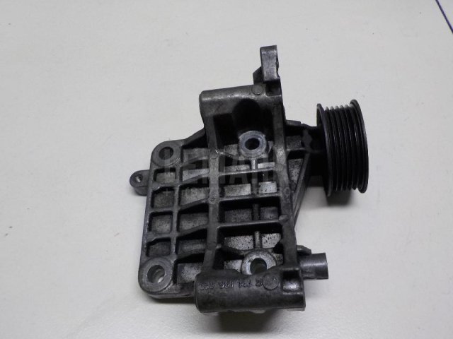 Кронштейн генератора