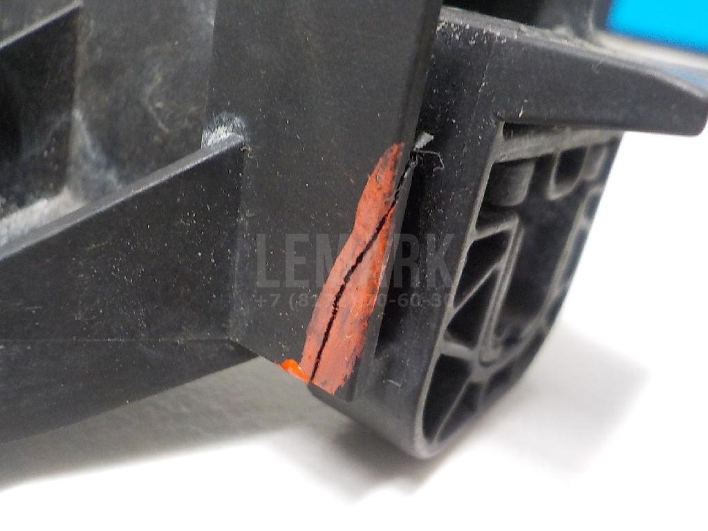 Кронштейн фар правый для  Audi A4 [B8] 2007-2015