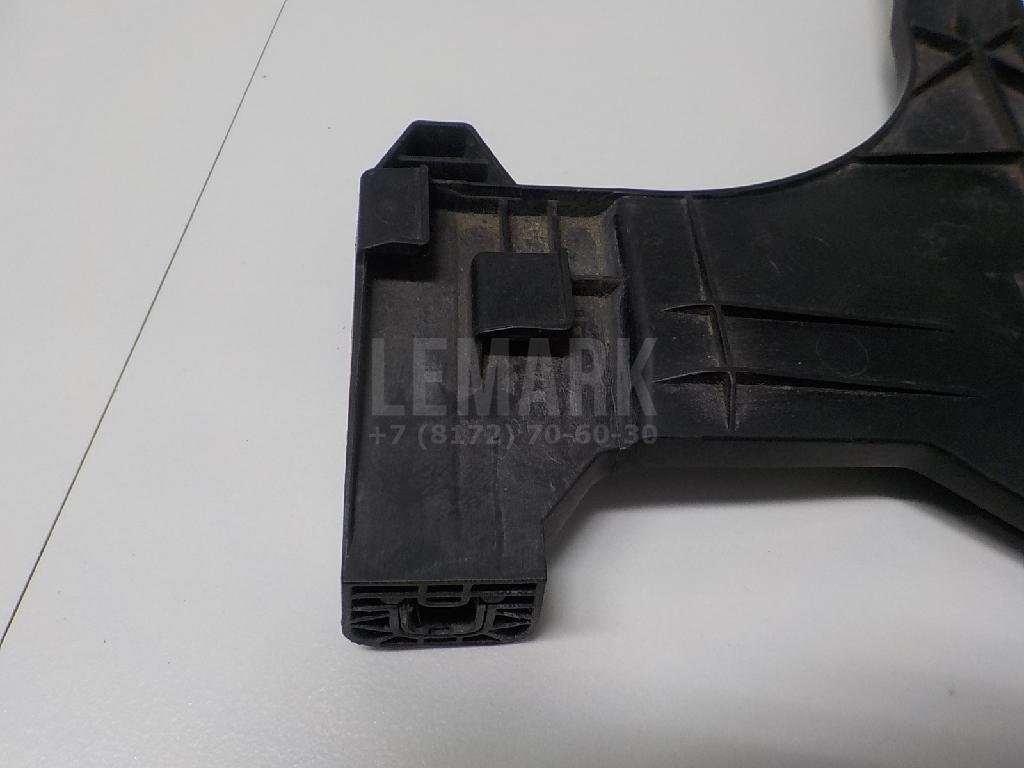 Кронштейн фар правый для  Audi A4 [B8] 2007-2015