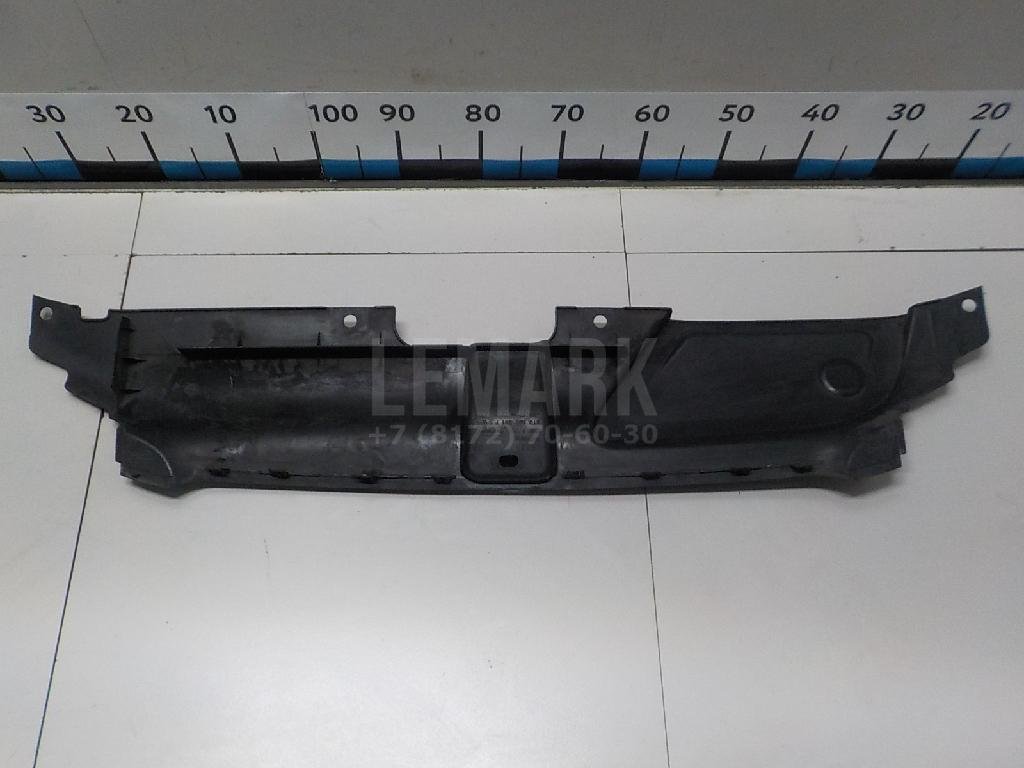 Кожух замка капота