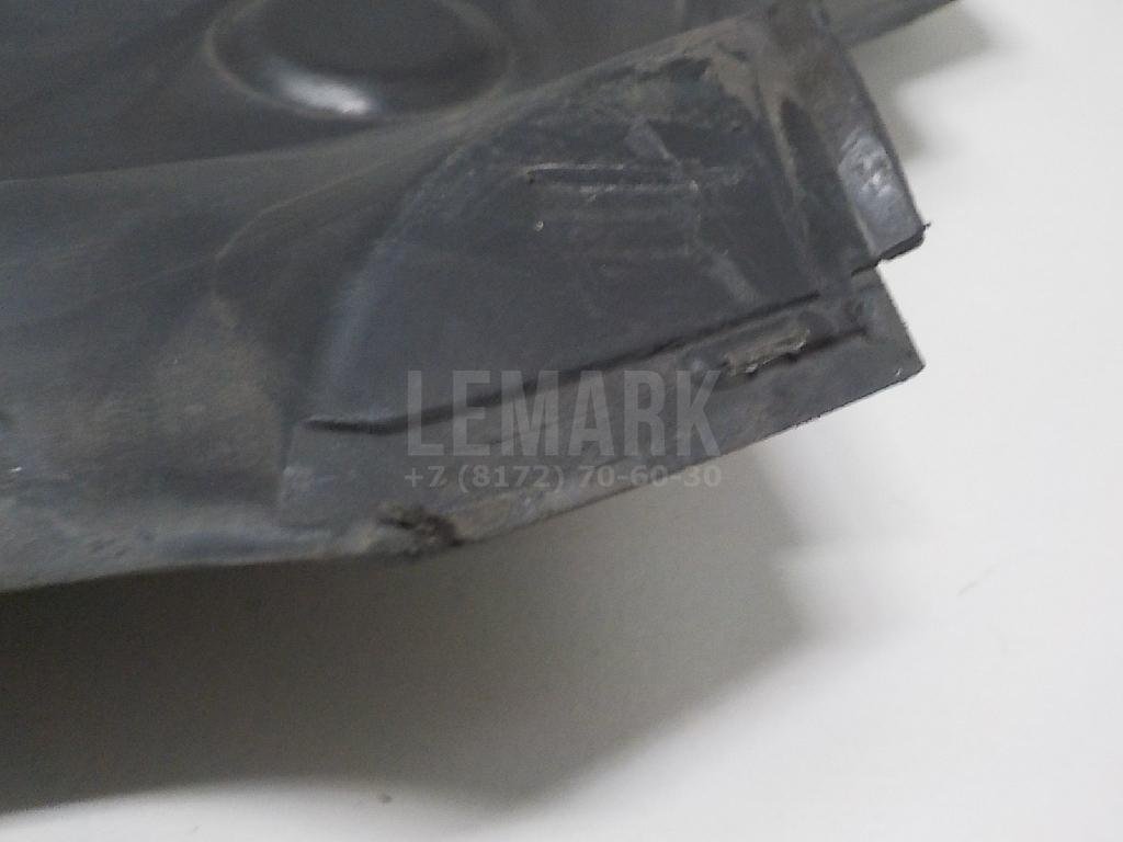 Кожух замка капота