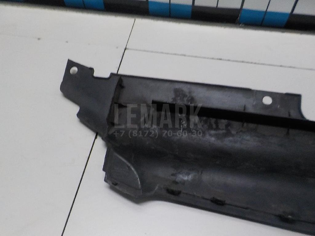 Кожух замка капота