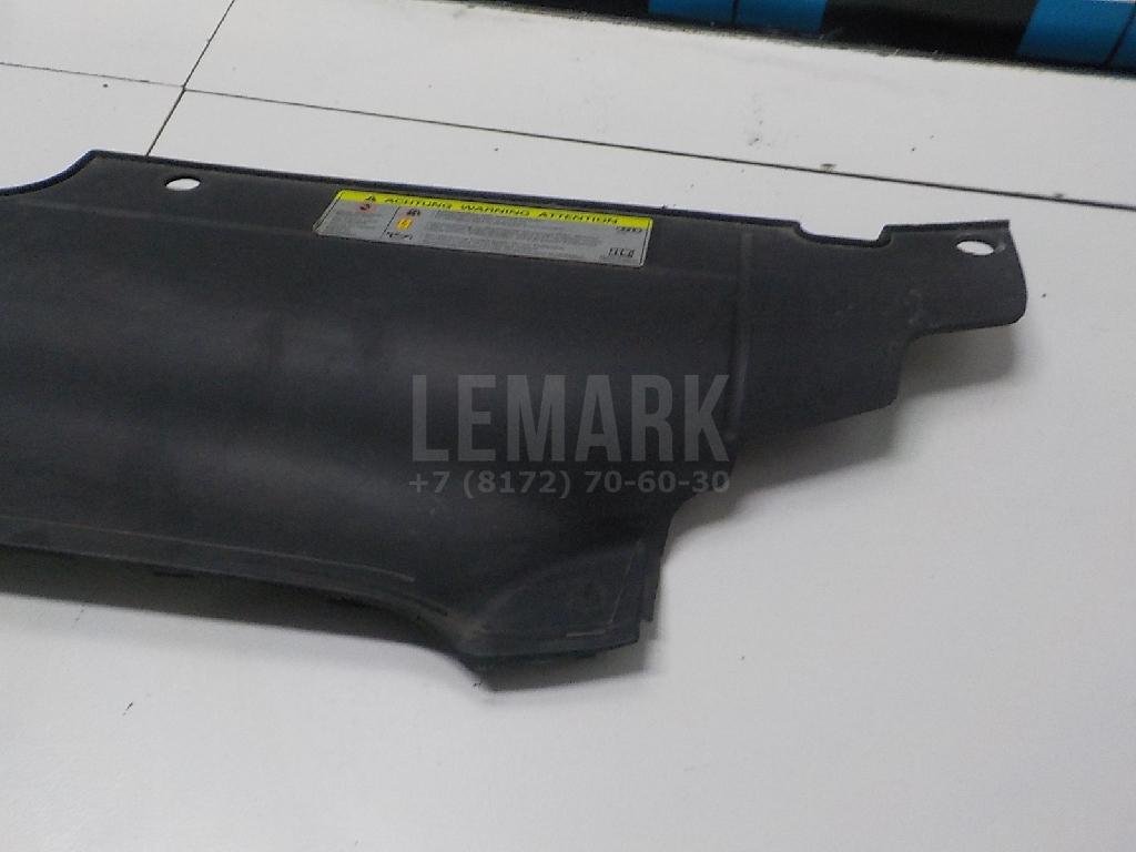 Кожух замка капота