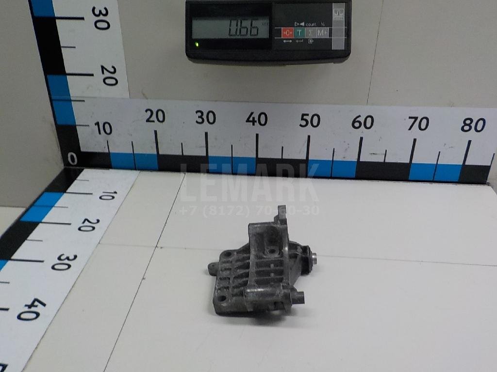 Кронштейн генератора