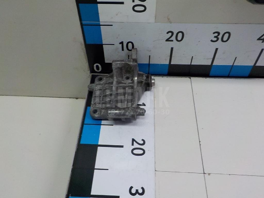 Кронштейн генератора