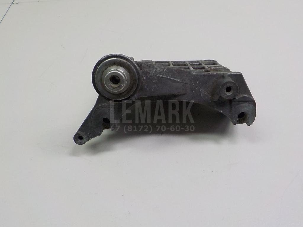 Кронштейн генератора