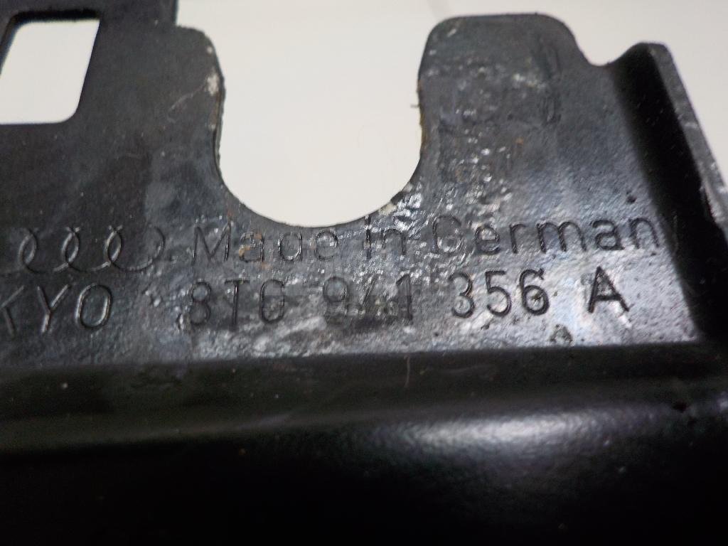 Кронштейн фар правый для  Alfa Romeo 156 1997-2005