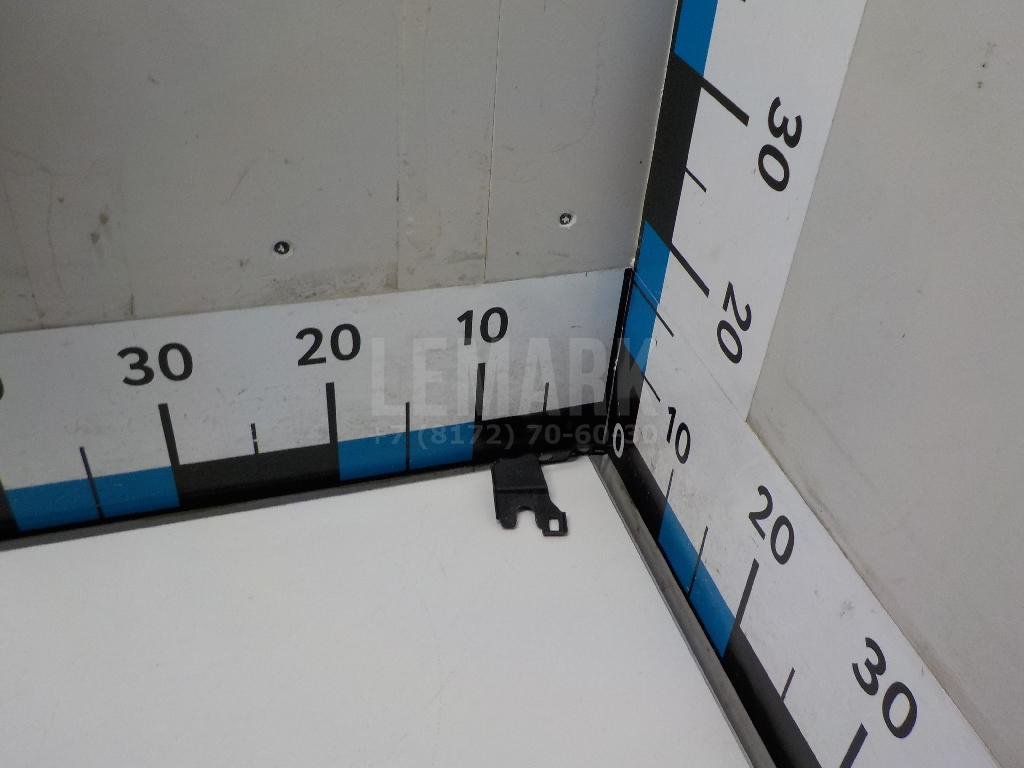 Кронштейн фар правый для  Alfa Romeo 156 1997-2005