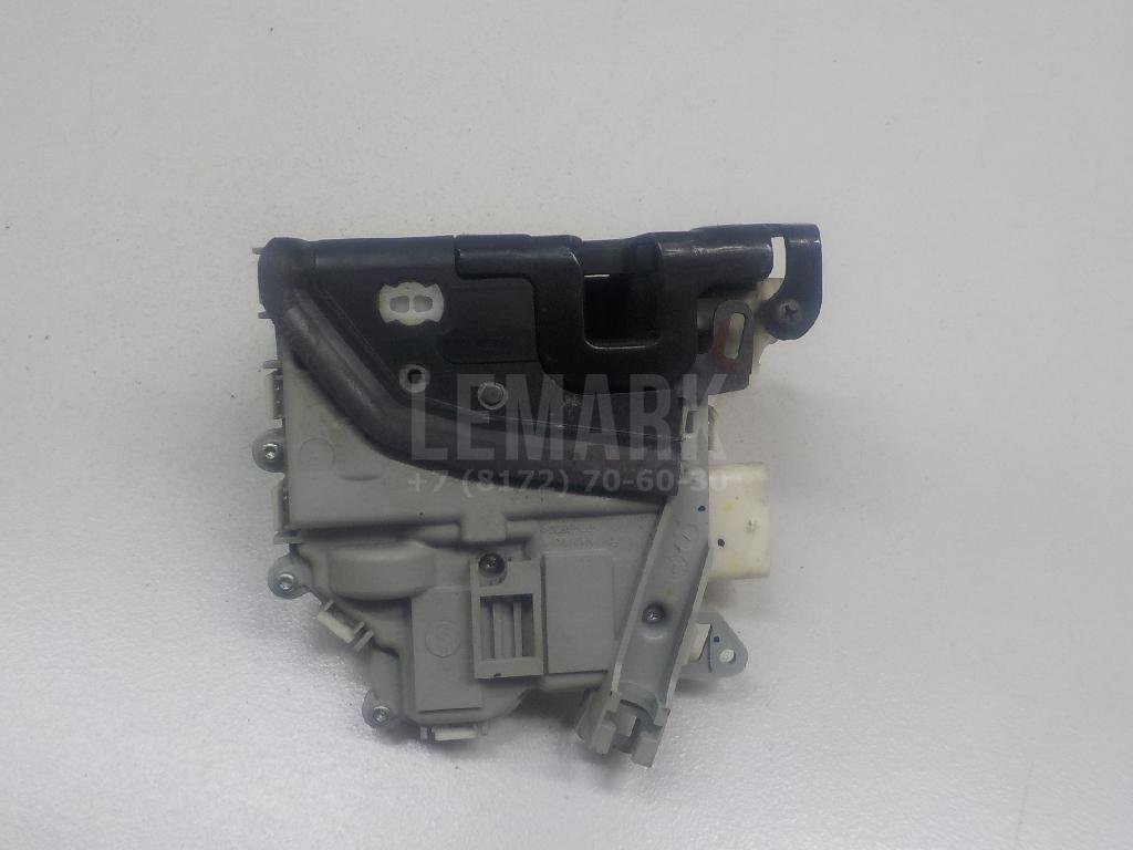 Замок двери передней правой