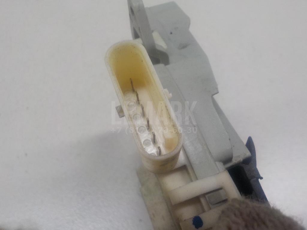 Замок двери передней правой