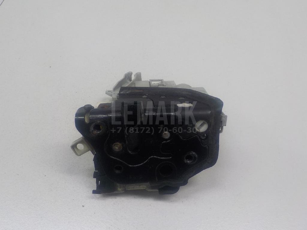 Замок двери передней правой