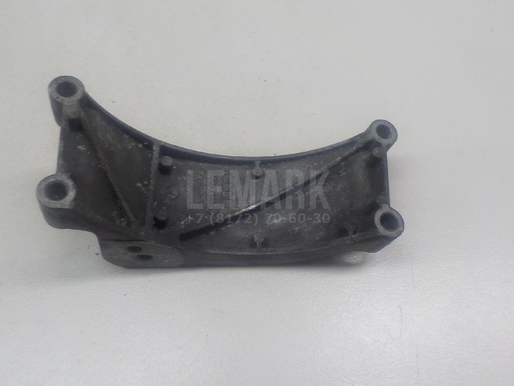 Кронштейн генератора