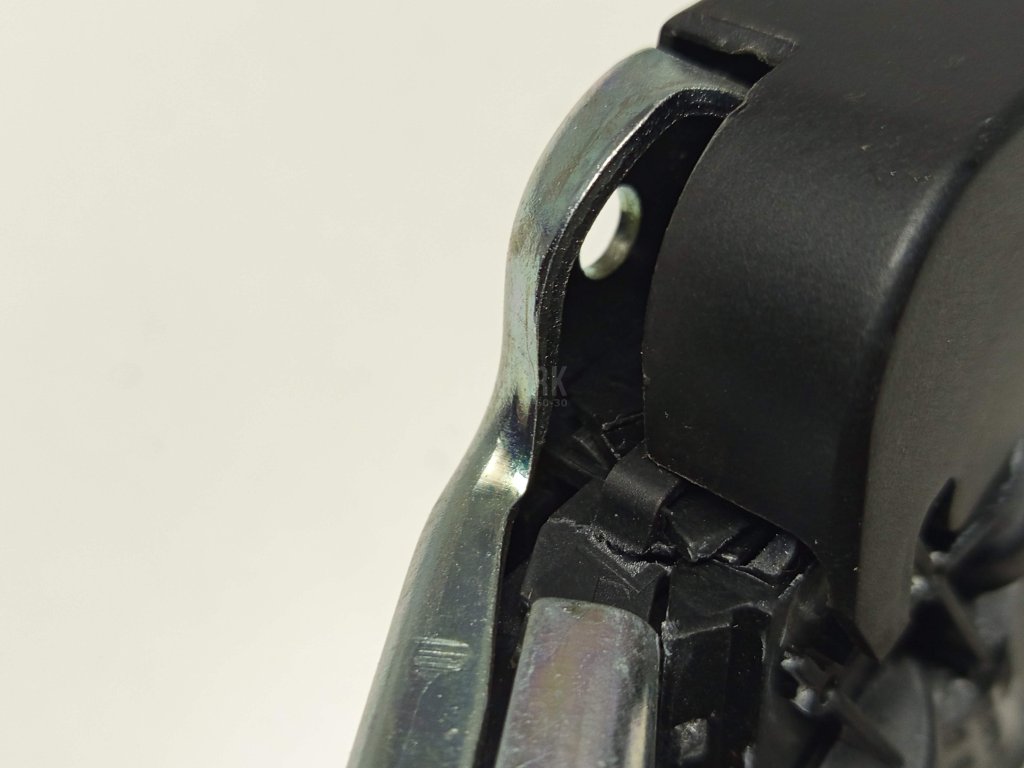 Замок багажника