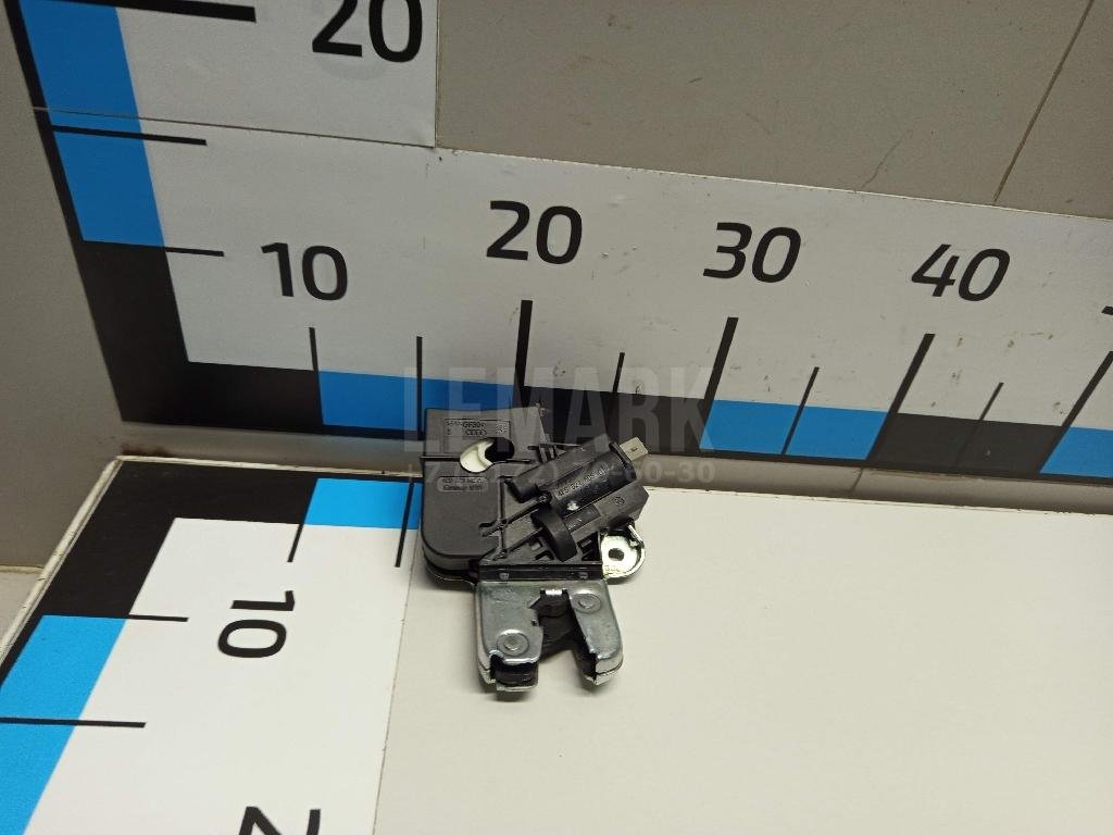 Замок багажника