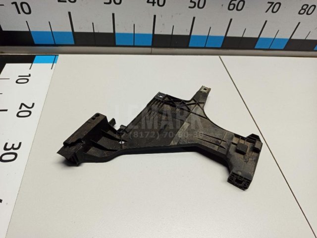 Кронштейн фар левый