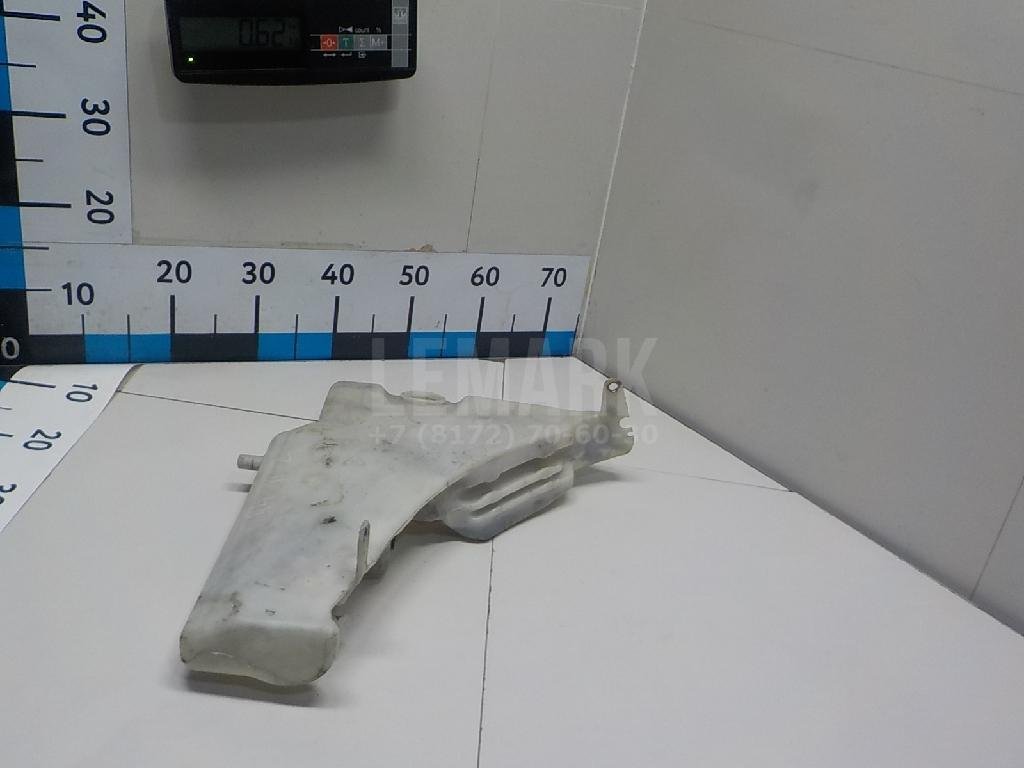 Бачок омывателя лобового стекла