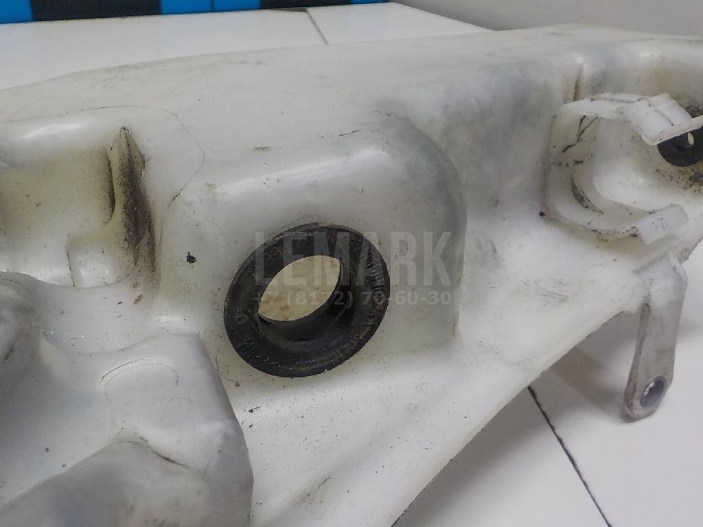 Бачок омывателя лобового стекла