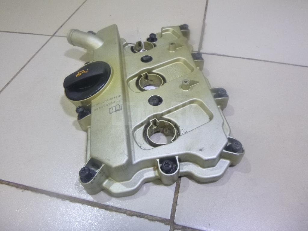 Крышка головки блока (клапанная)