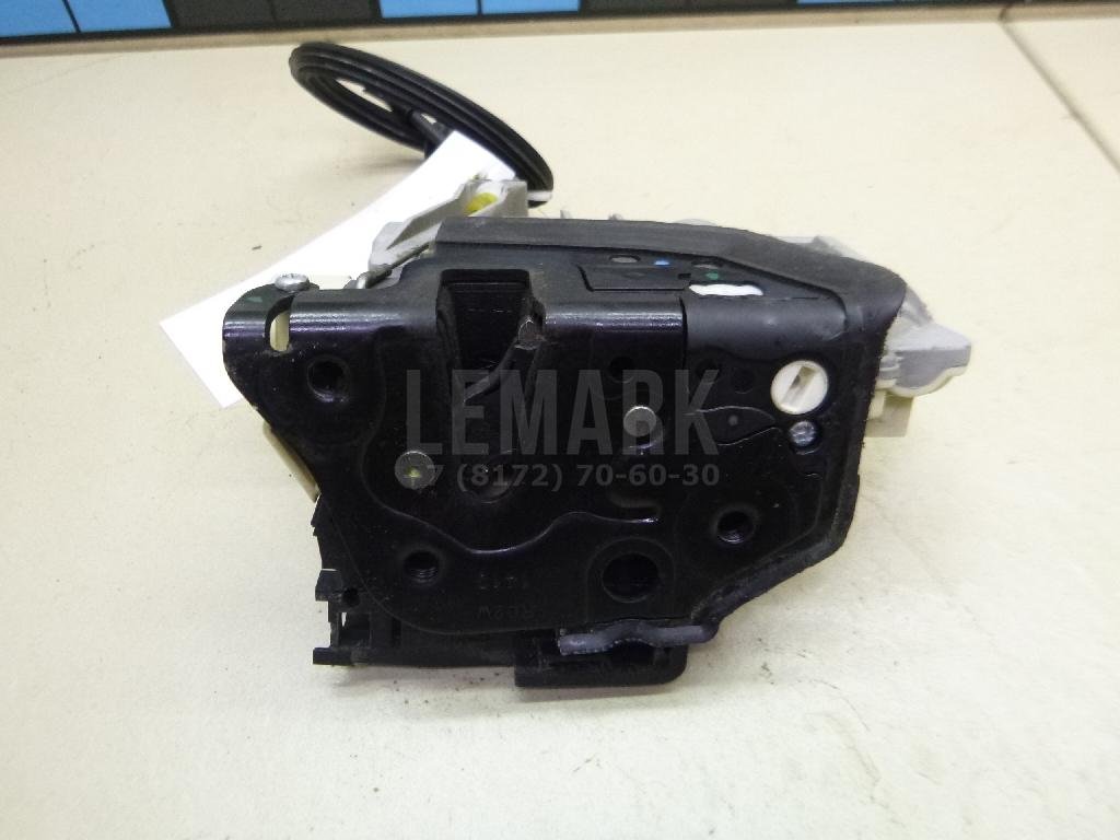 Замок двери передней правой