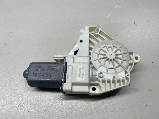 Моторчик стеклоподъемника