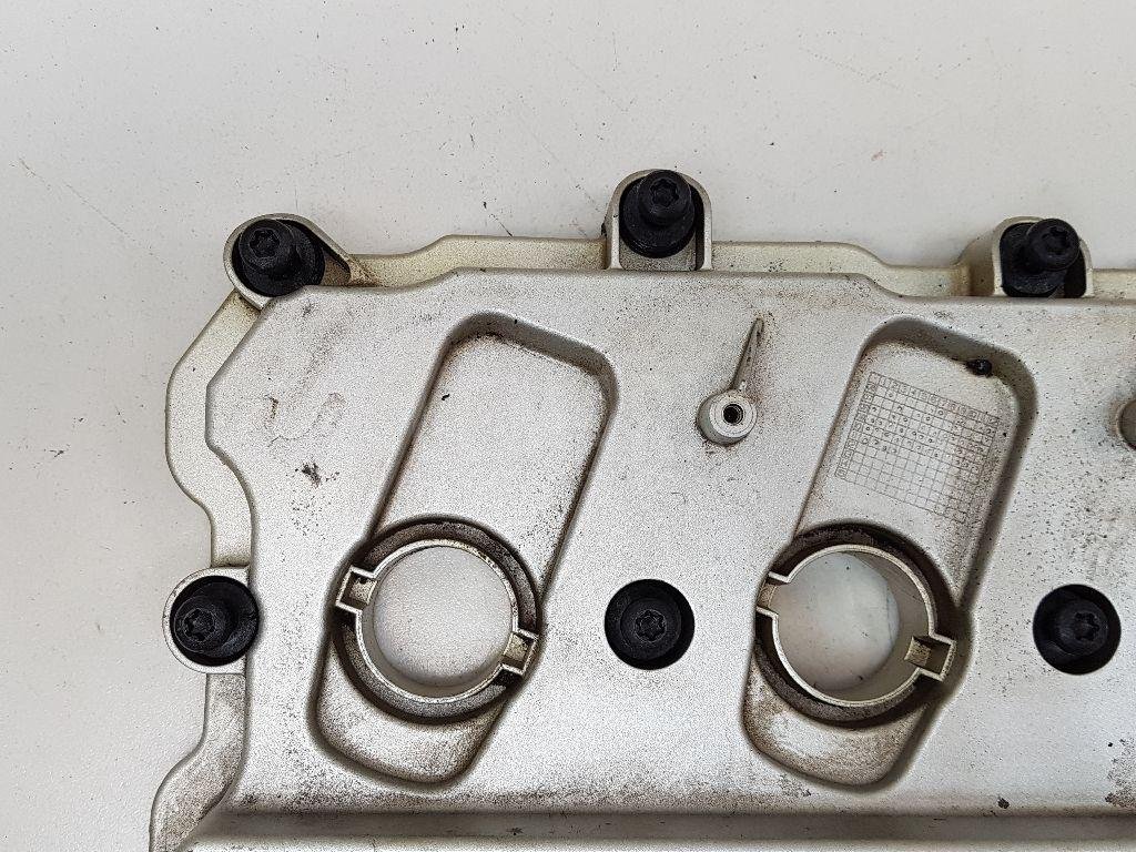 Крышка головки блока (клапанная)