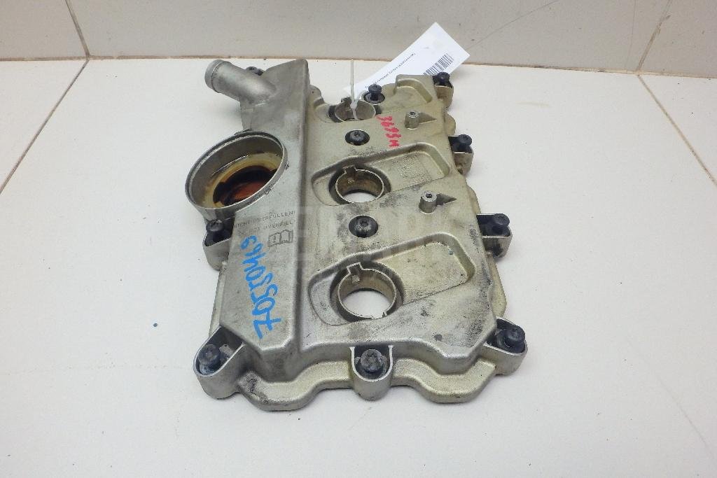 Крышка головки блока (клапанная)