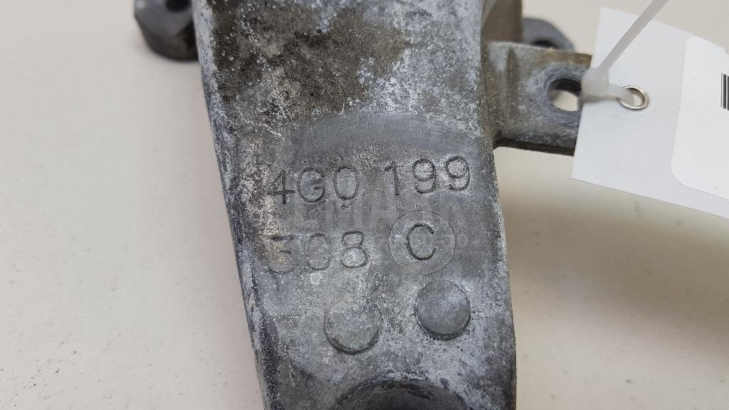 Кронштейн двигателя правый