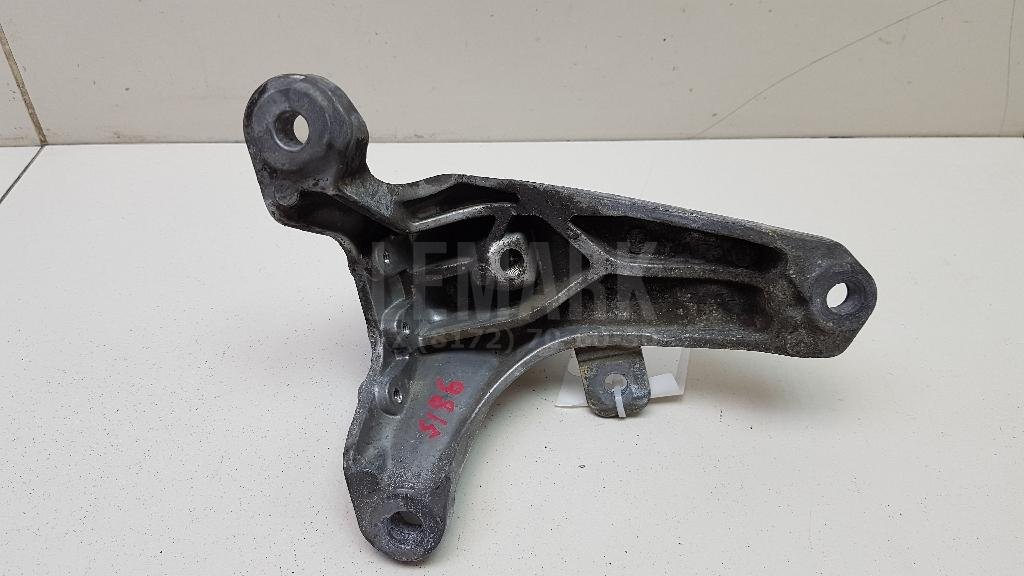 Кронштейн двигателя правый