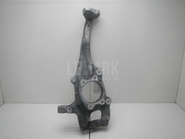 Кулак поворотный передний левый