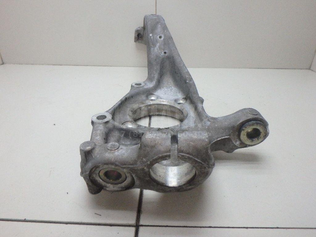 Кулак поворотный передний левый