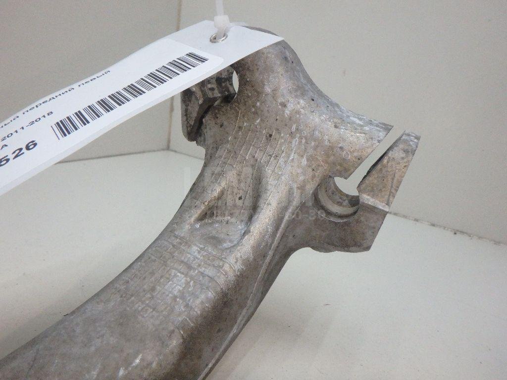 Кулак поворотный передний левый