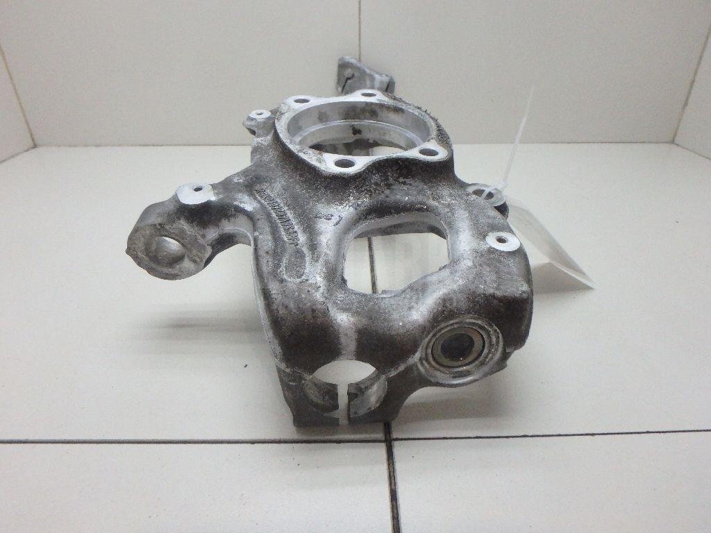 Кулак поворотный передний левый