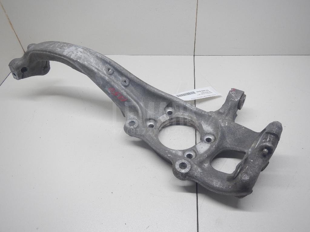 Кулак поворотный передний левый