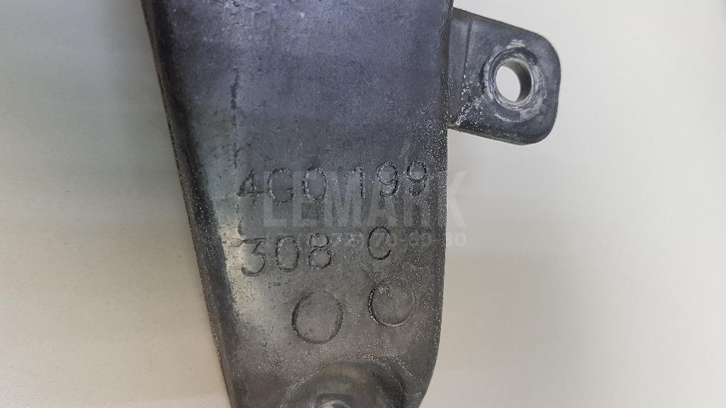 Кронштейн двигателя правый