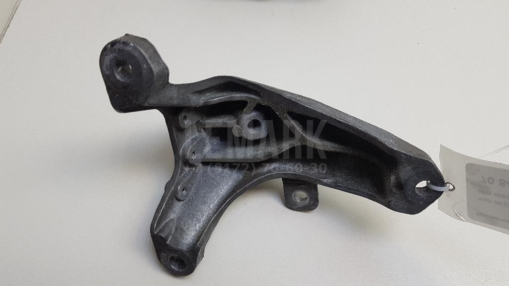 Кронштейн двигателя правый