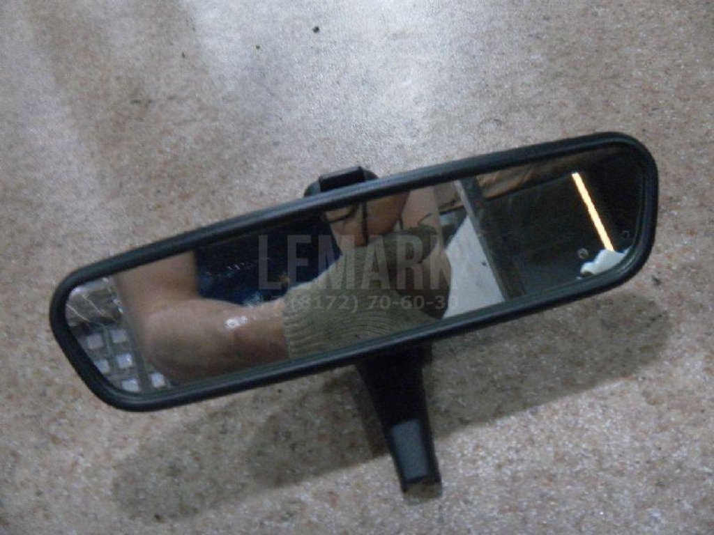 Зеркало заднего вида