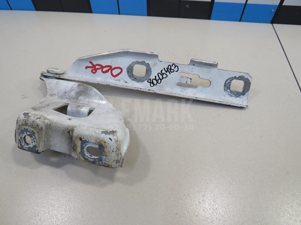 Петля капота левая