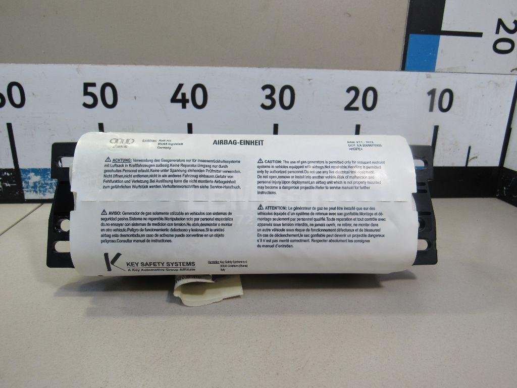 Подушка безопасности пассажирская (в торпедо)