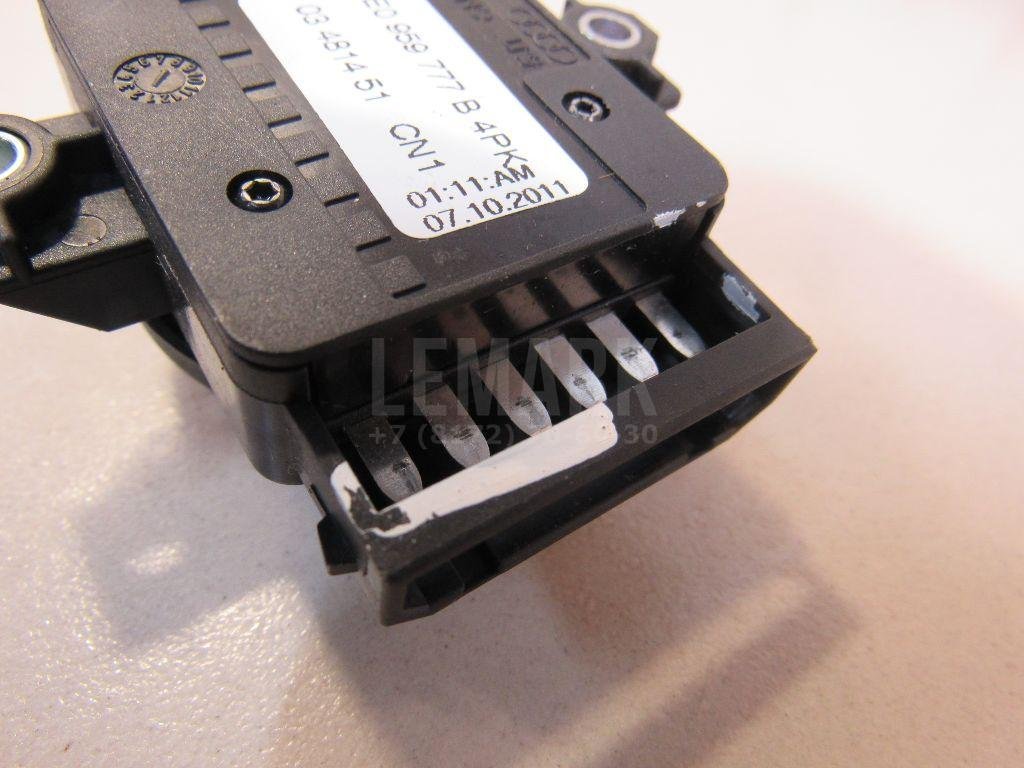 Кнопка регулировки сиденья