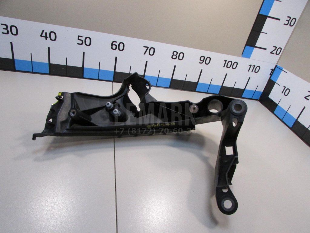 Кронштейн крепления фары