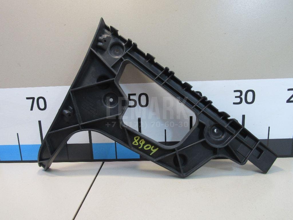 Направляющая заднего бампера левая