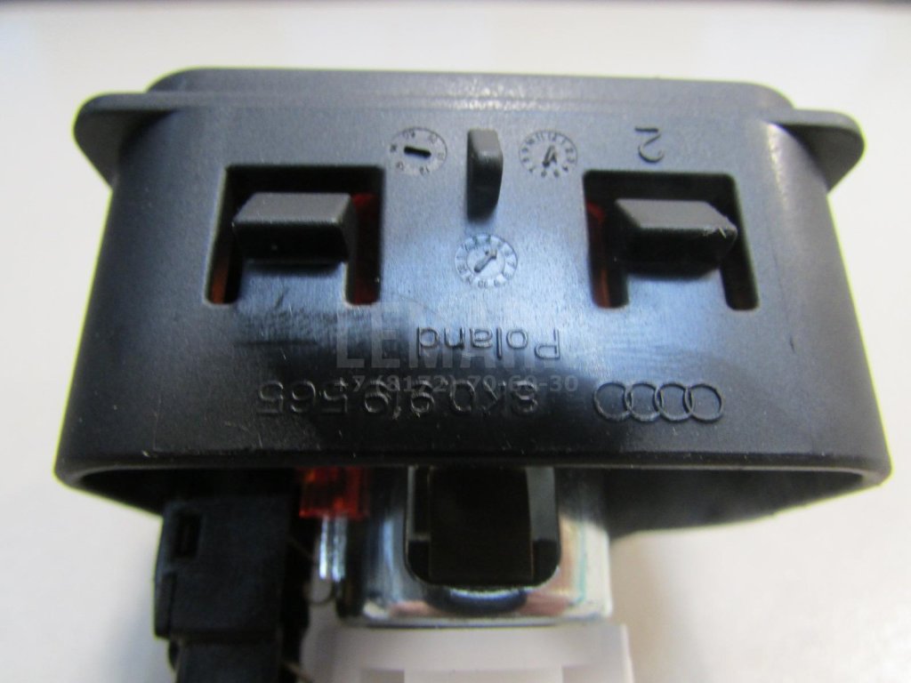 Гнездо прикуривателя