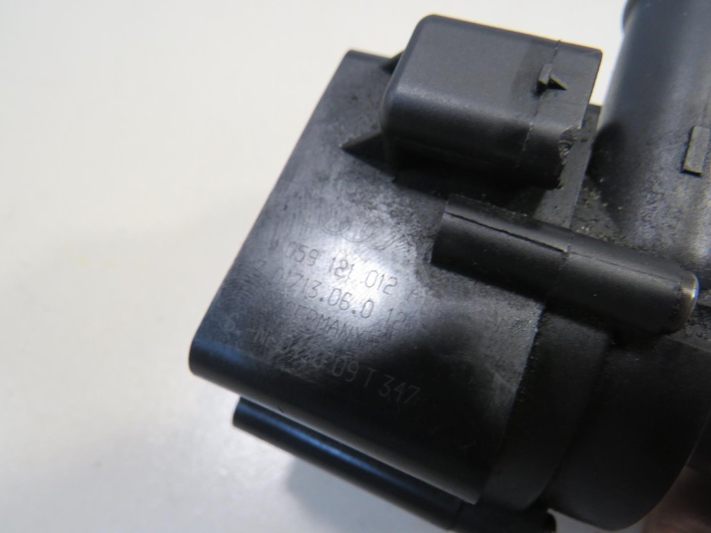 Насос (помпа) электрический для  Audi A4 [B8] 2007-2015