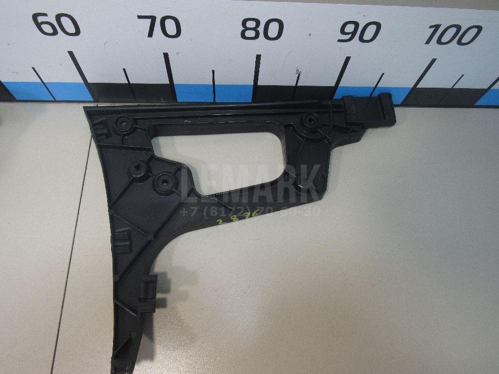 Направляющая заднего бампера правая